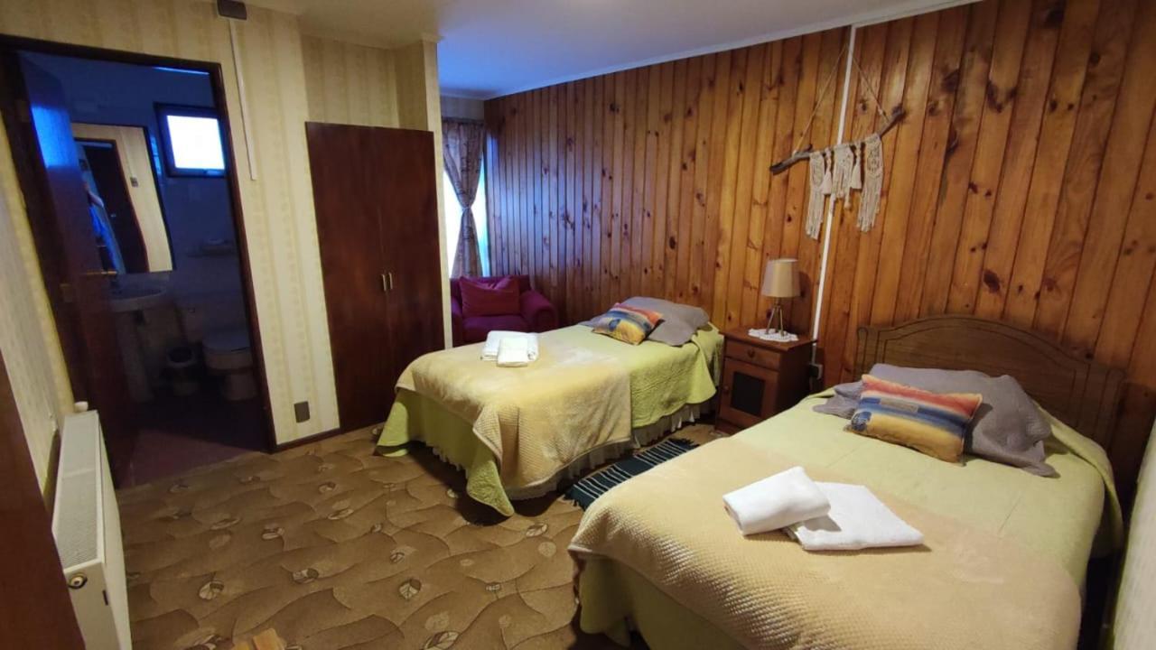 Hostal Los Pinos Puerto Natales Zewnętrze zdjęcie