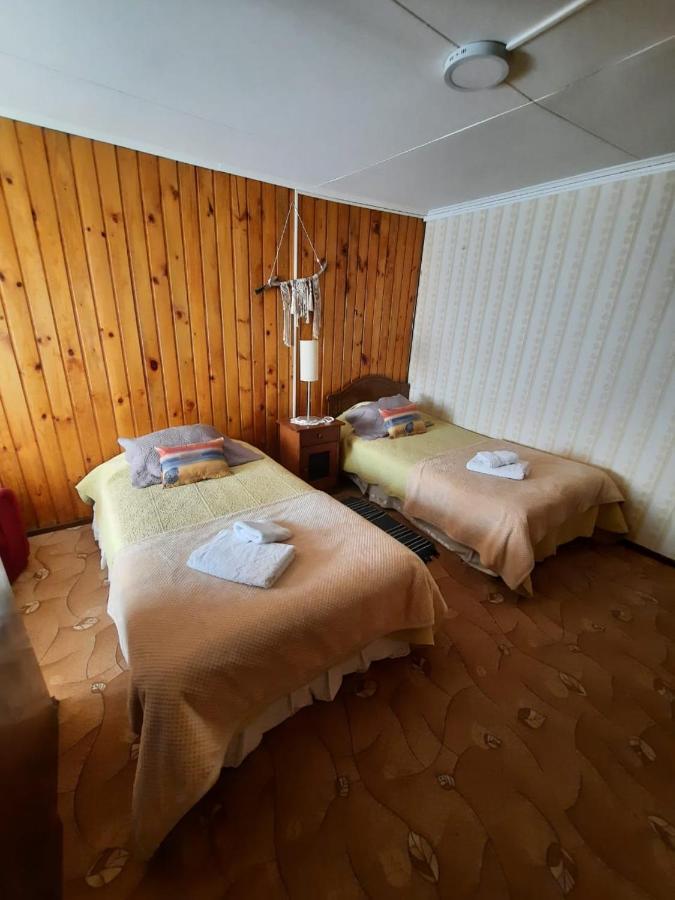 Hostal Los Pinos Puerto Natales Zewnętrze zdjęcie