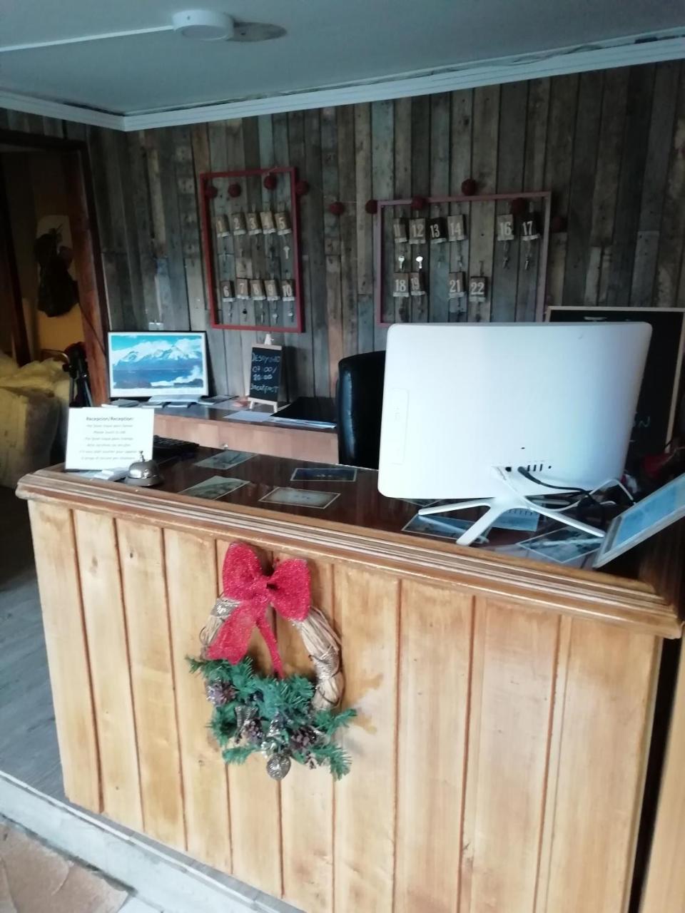 Hostal Los Pinos Puerto Natales Zewnętrze zdjęcie